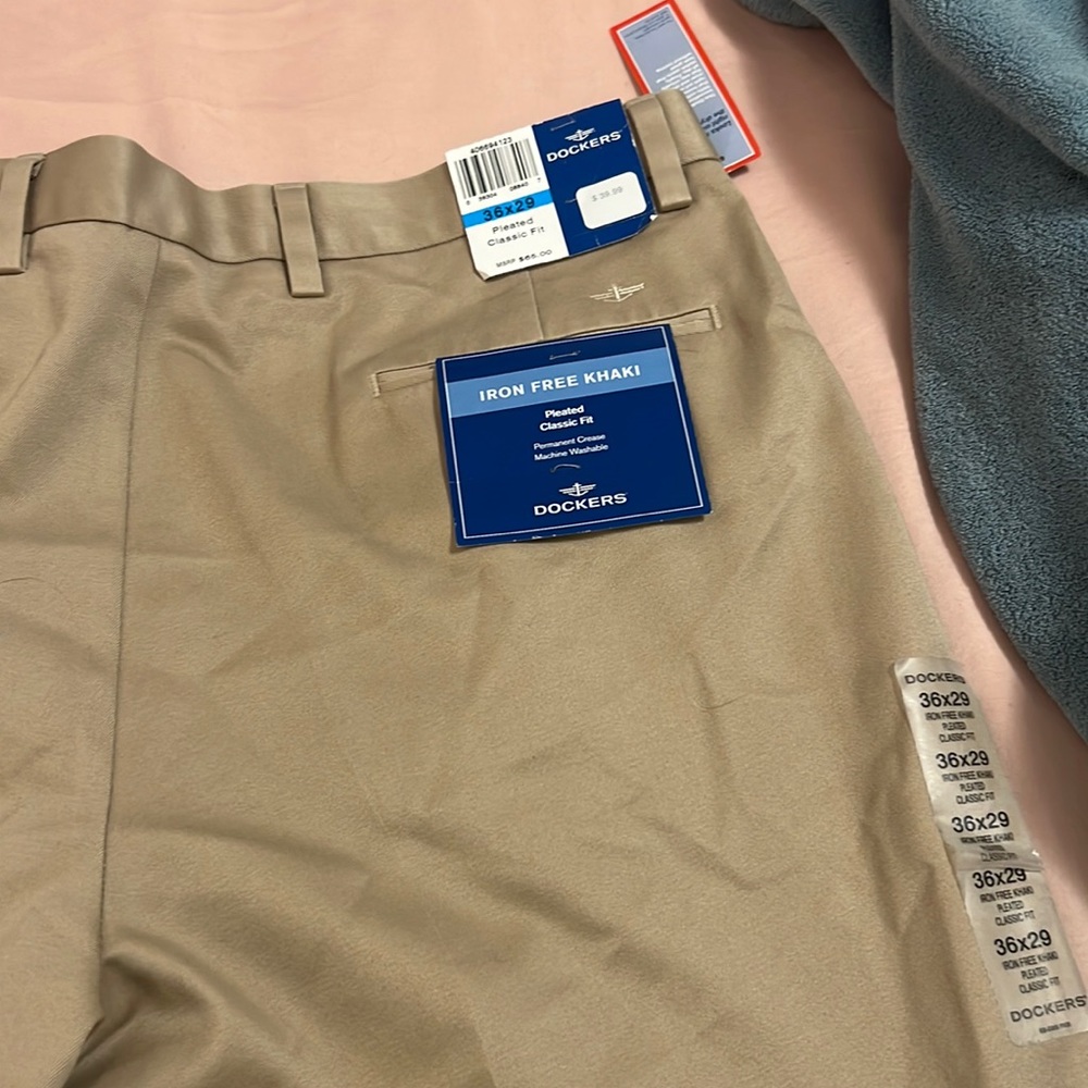 New with tags dockers khaki pants size 36x29